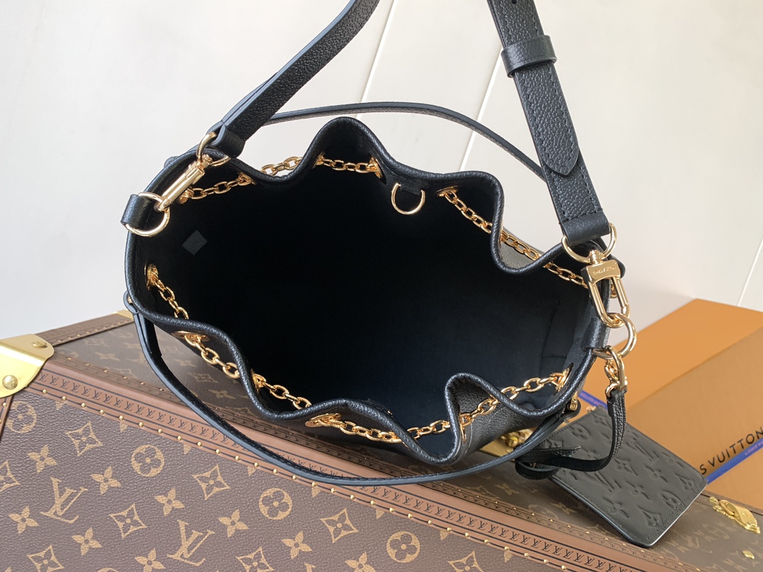 LV Bundle M47209 main 1 image 6
