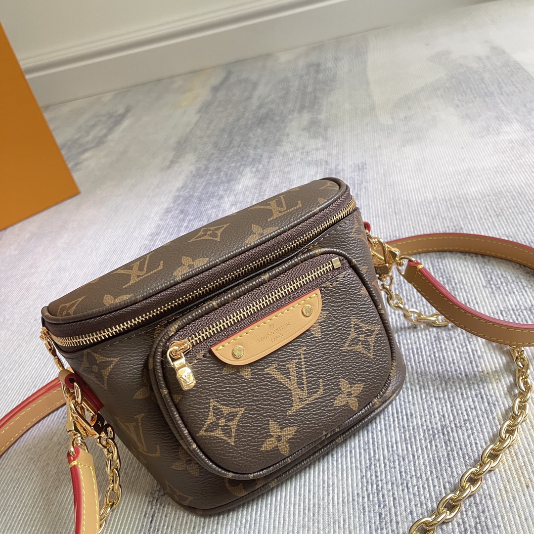Mini Bumbag M82335 front white background image 4
