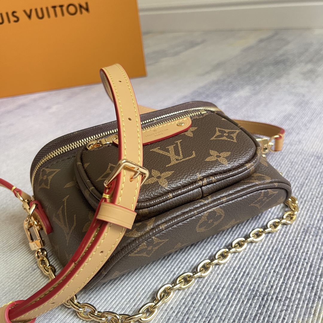Mini Bumbag M82335 front white background image 6