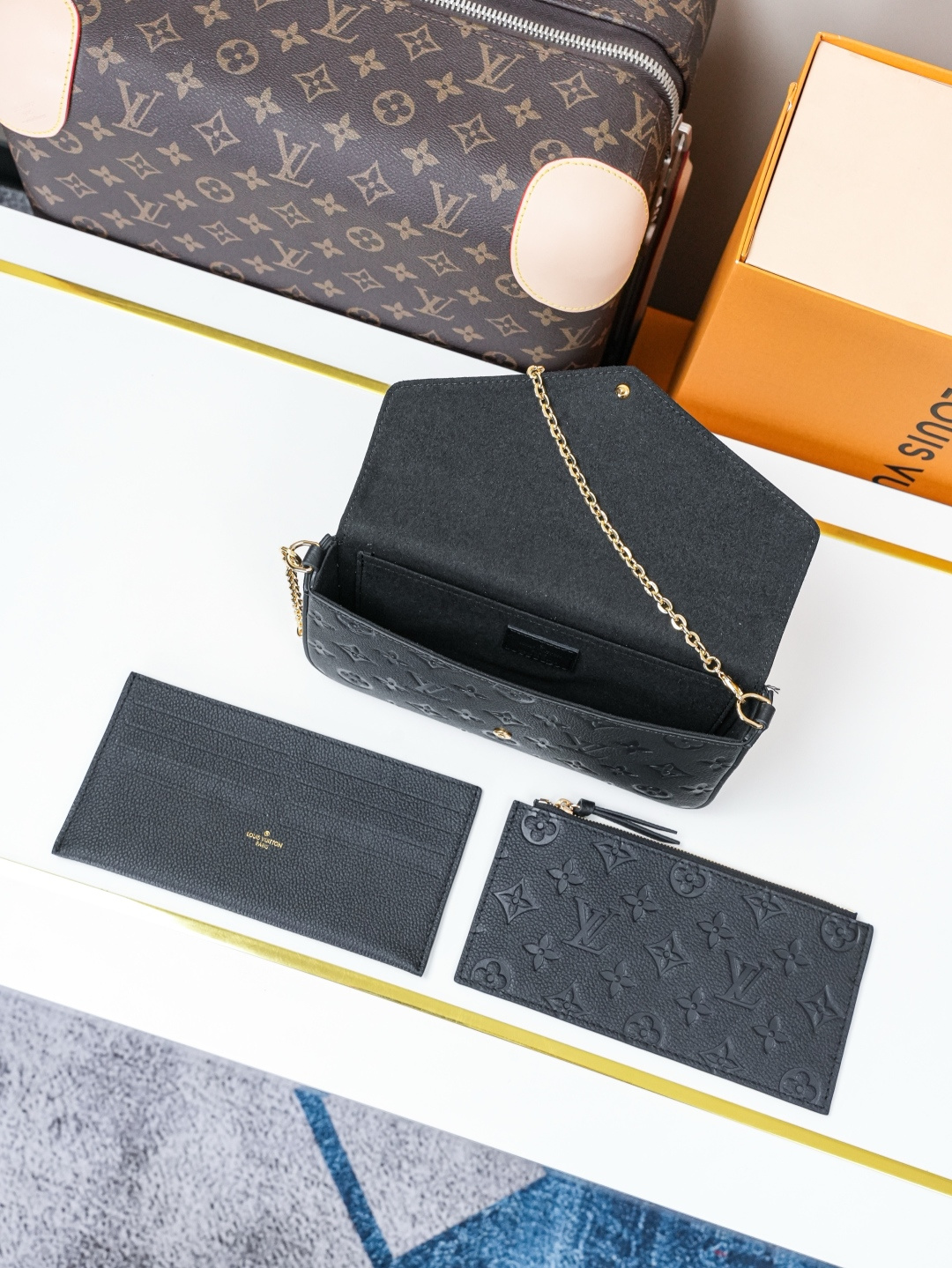 Pochette Félicie M82477 front white background image 10