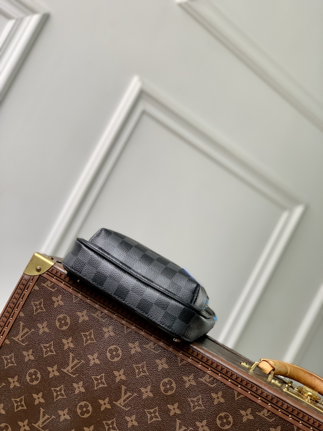 Avenue Slingbag N00086 front white background image 6