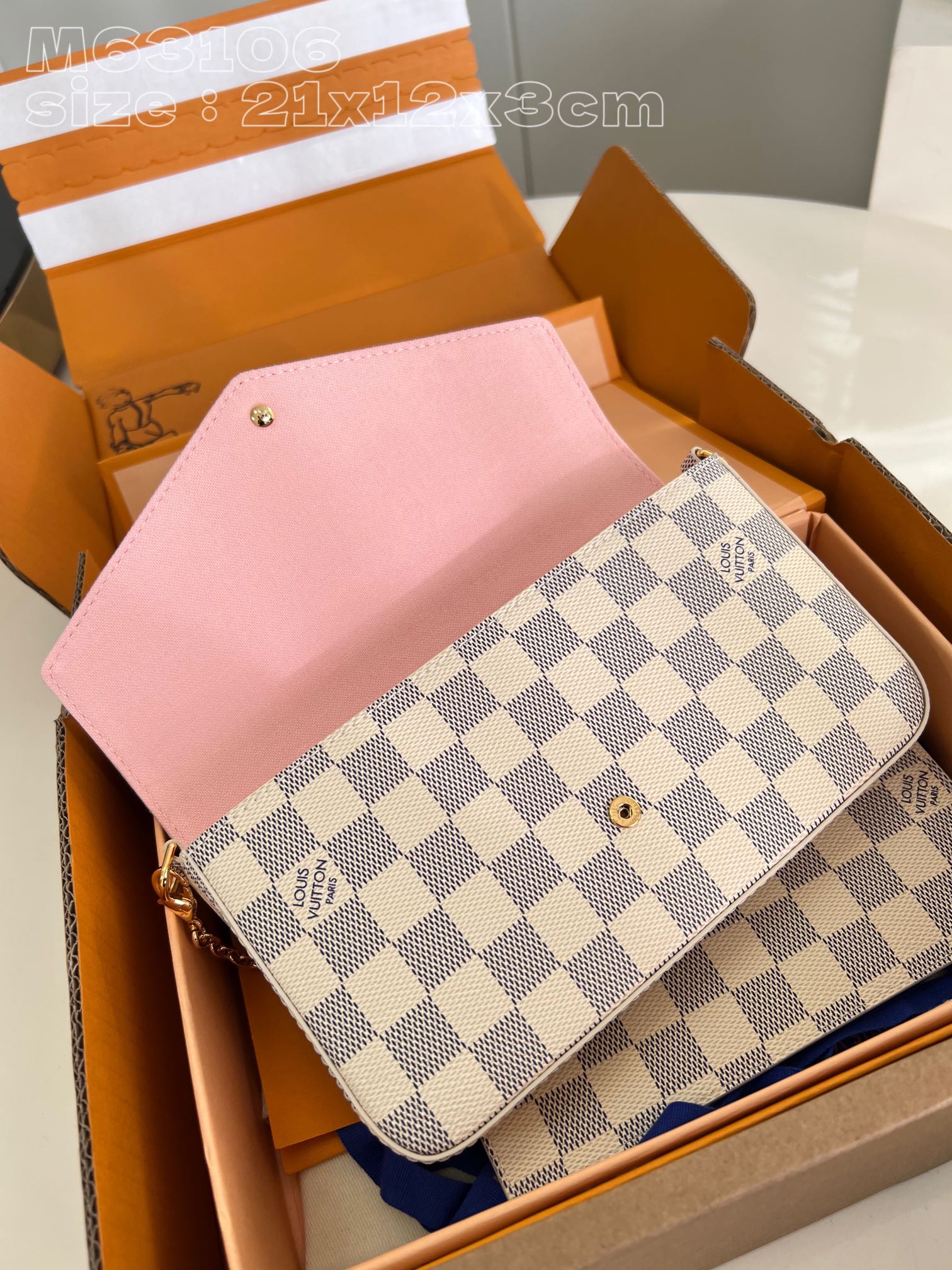 Pochette Félicie N40491 front white background image 8