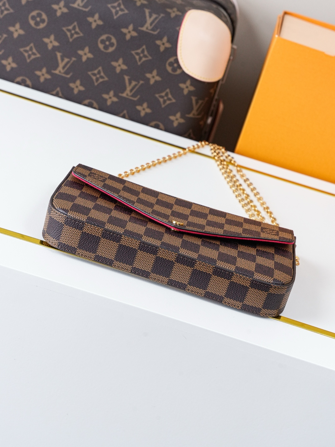 Pochette Félicie N40492 front white background image 7